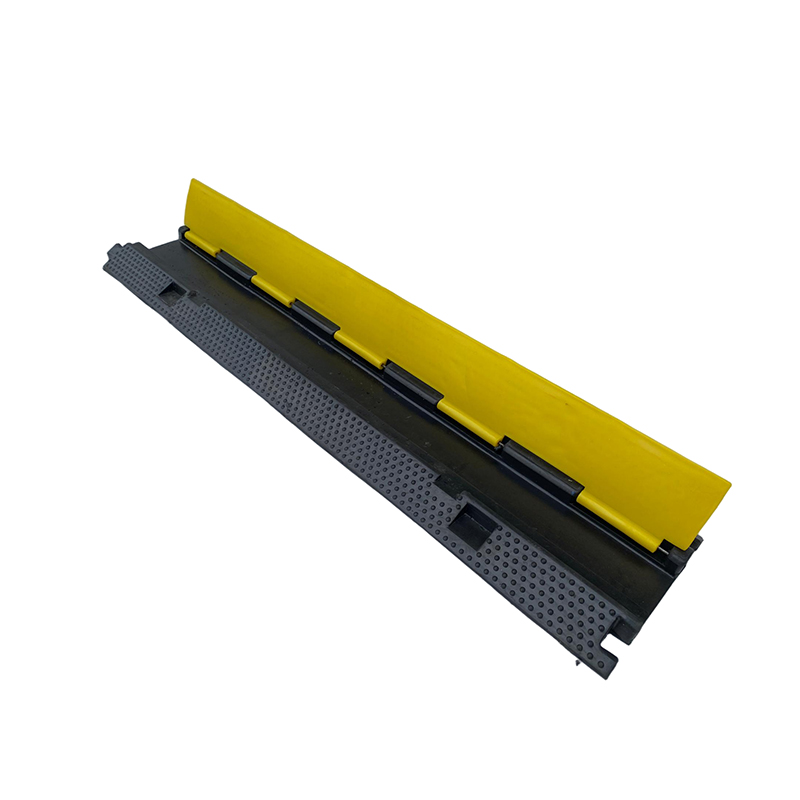 SH021-1M ゴム製ケーブルプロテクター