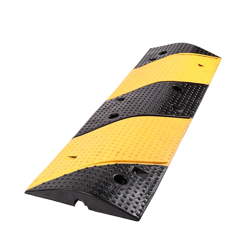 SH025 ゴム製ケーブルプロテクター